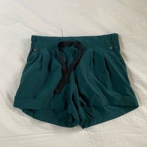 Lulu lemon, size 6 shorts